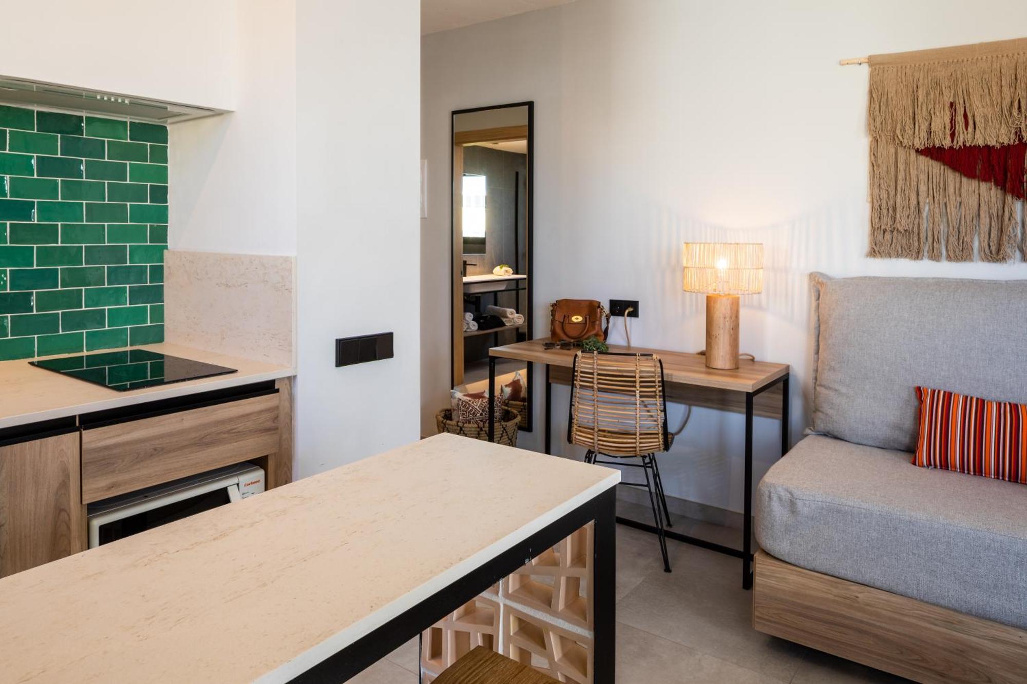 Aparthotel Casita Blanca - Adults Only San Antonio  Exteriör bild