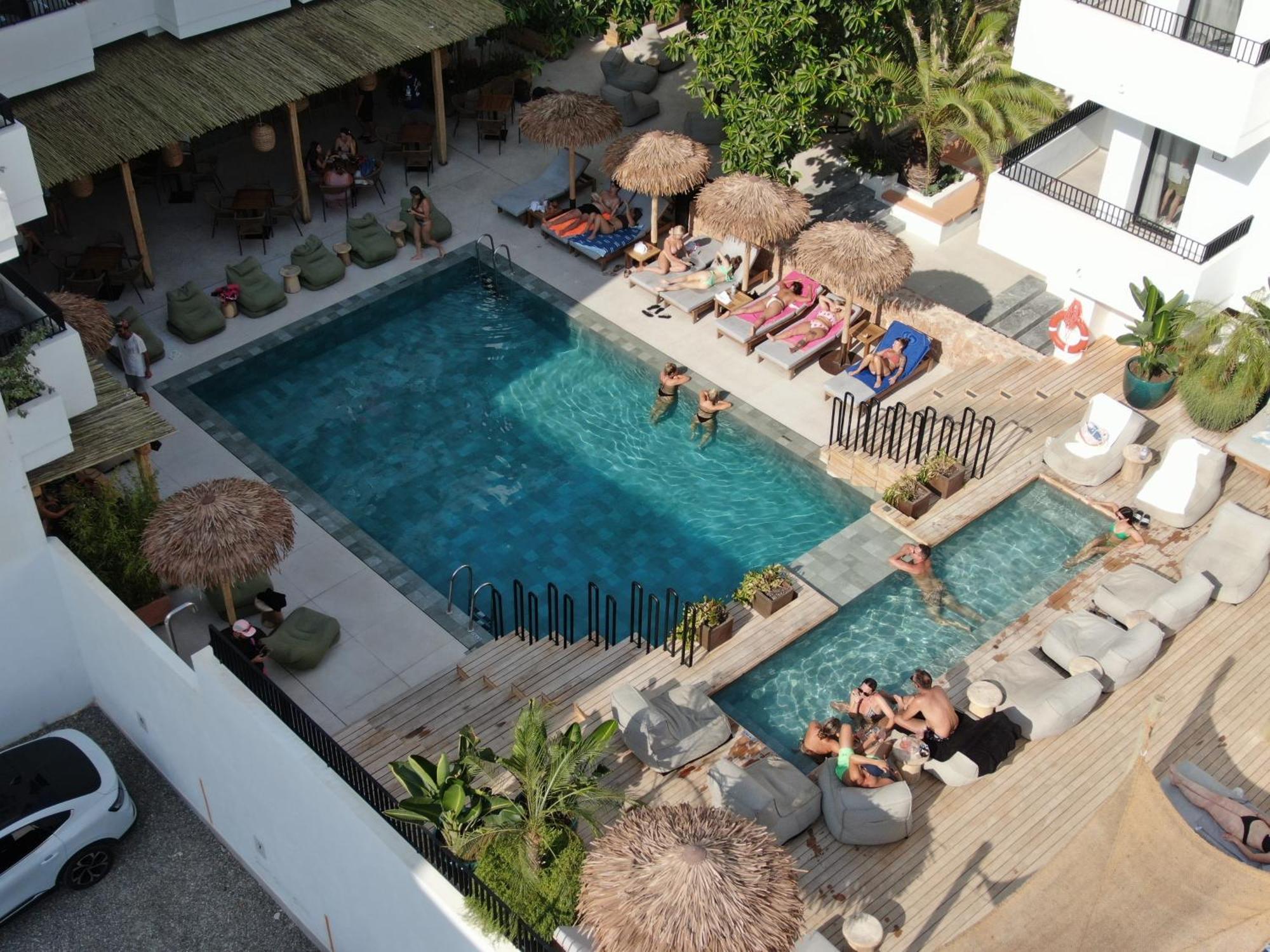 Aparthotel Casita Blanca - Adults Only San Antonio  Exteriör bild